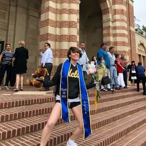 Meet your Posher, Kelly